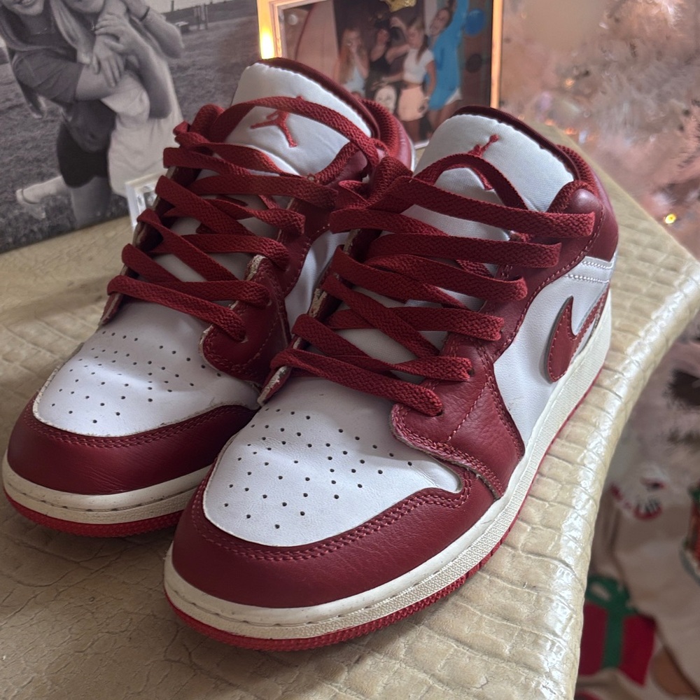 Nike Women's Red and White Sneakers